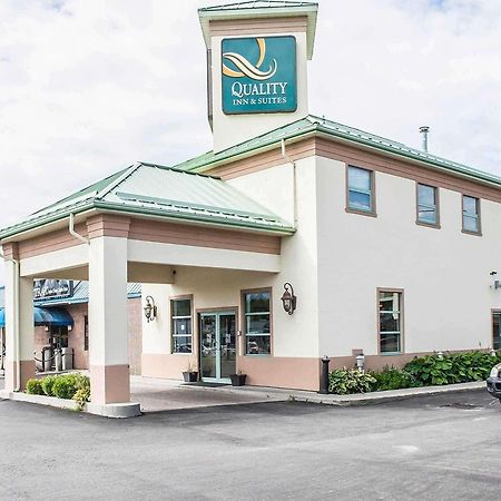 Quality Inn & Suites 1000 Islands Gananoque Extérieur photo