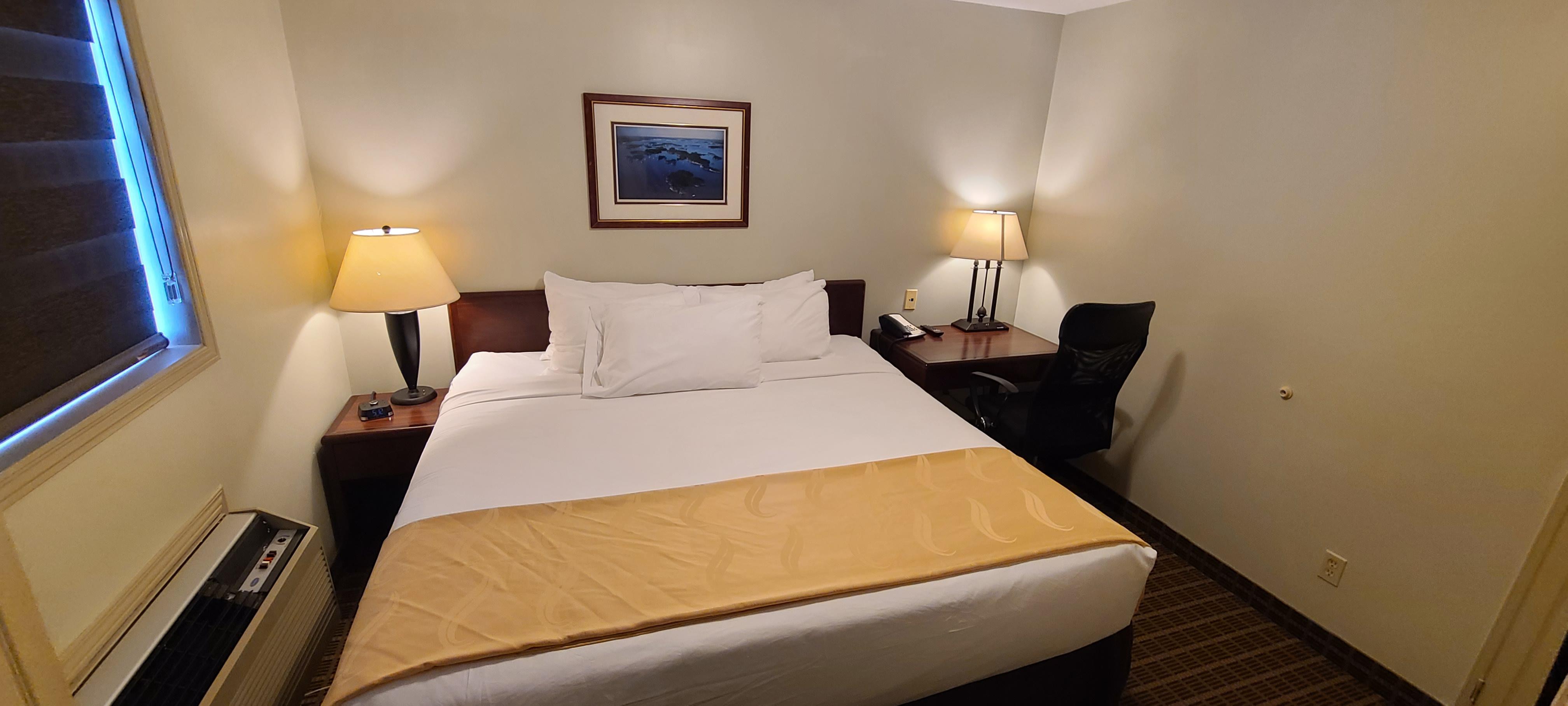 Quality Inn & Suites 1000 Islands Gananoque Extérieur photo