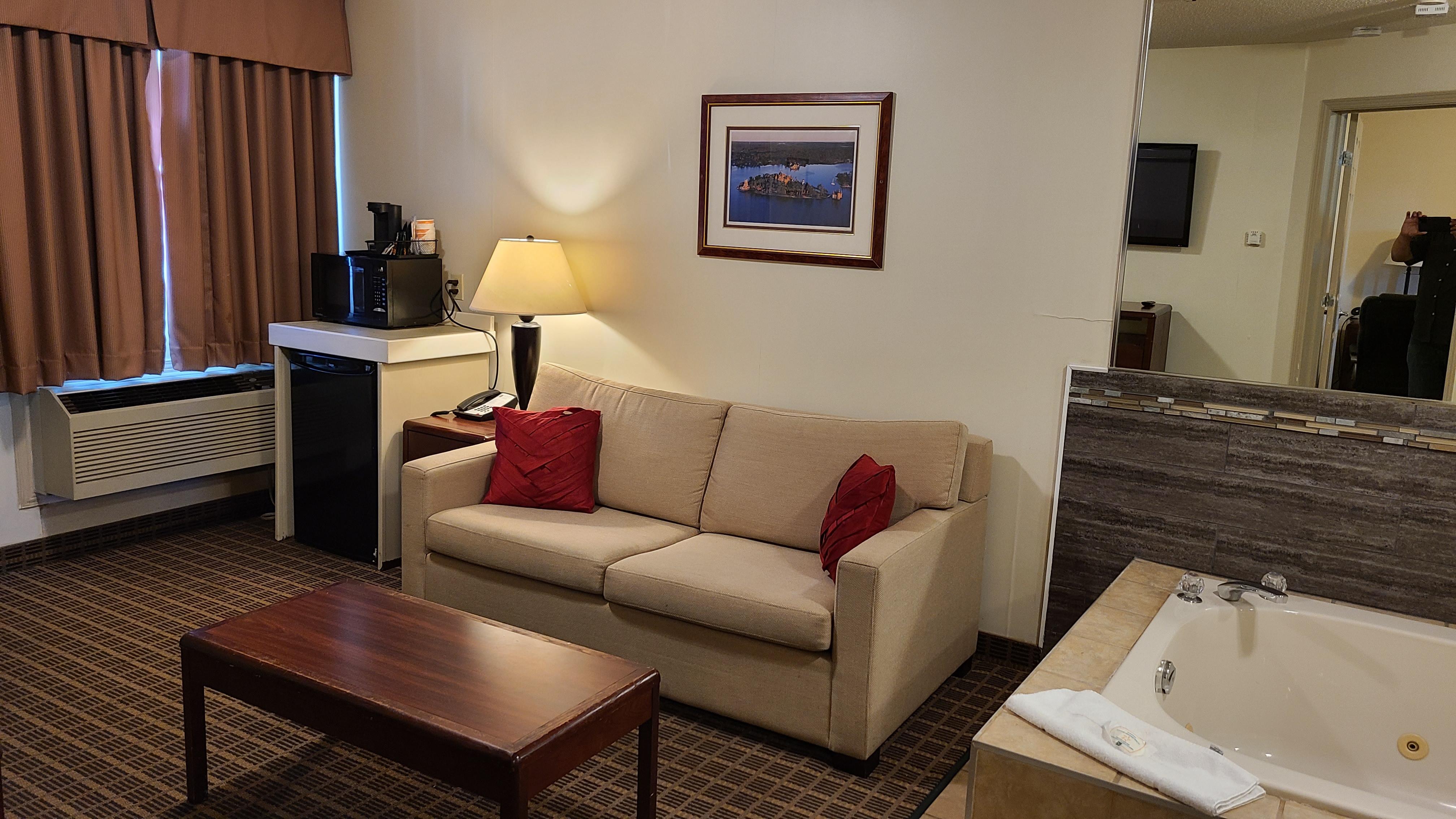 Quality Inn & Suites 1000 Islands Gananoque Extérieur photo