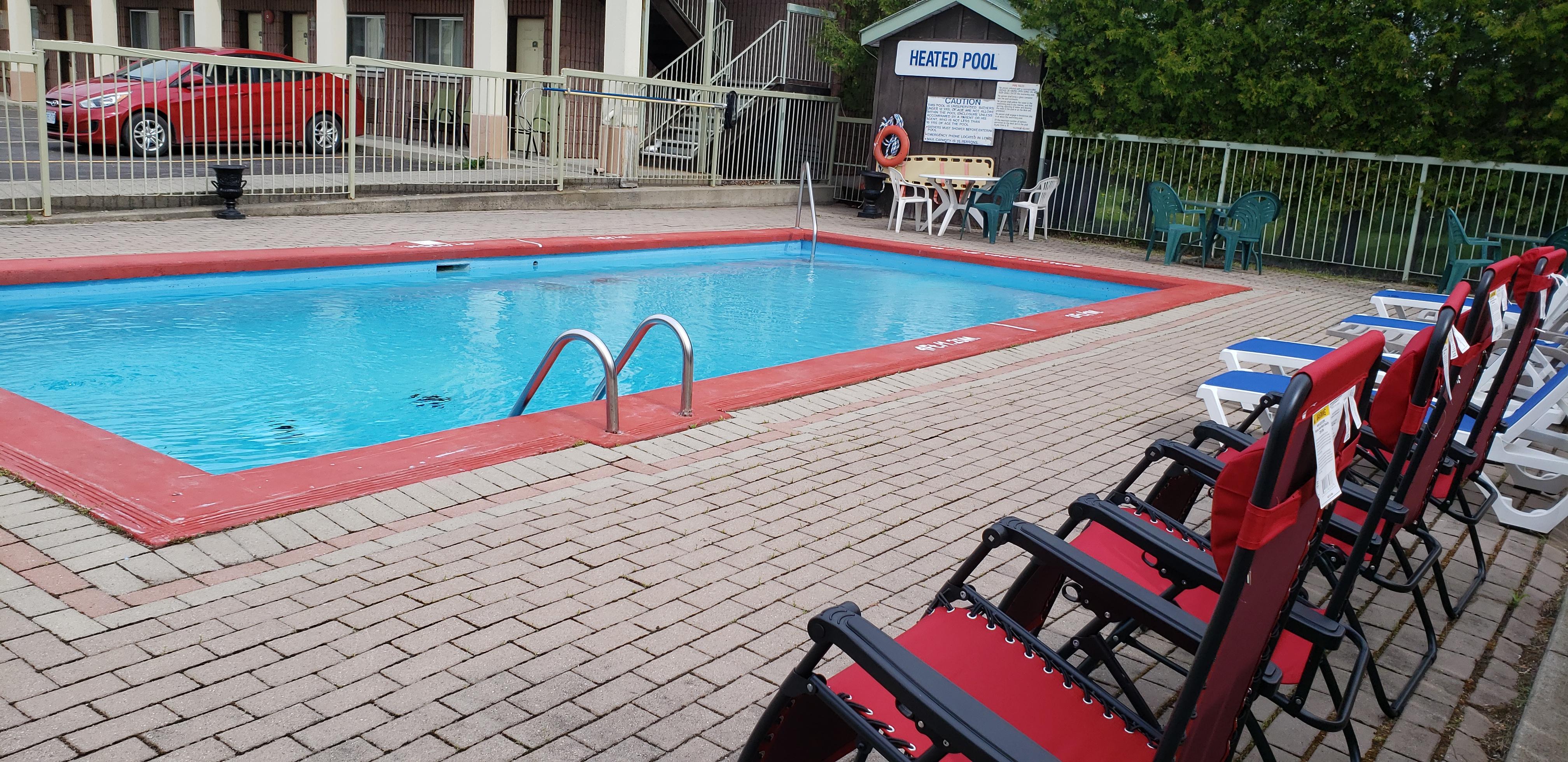 Quality Inn & Suites 1000 Islands Gananoque Extérieur photo