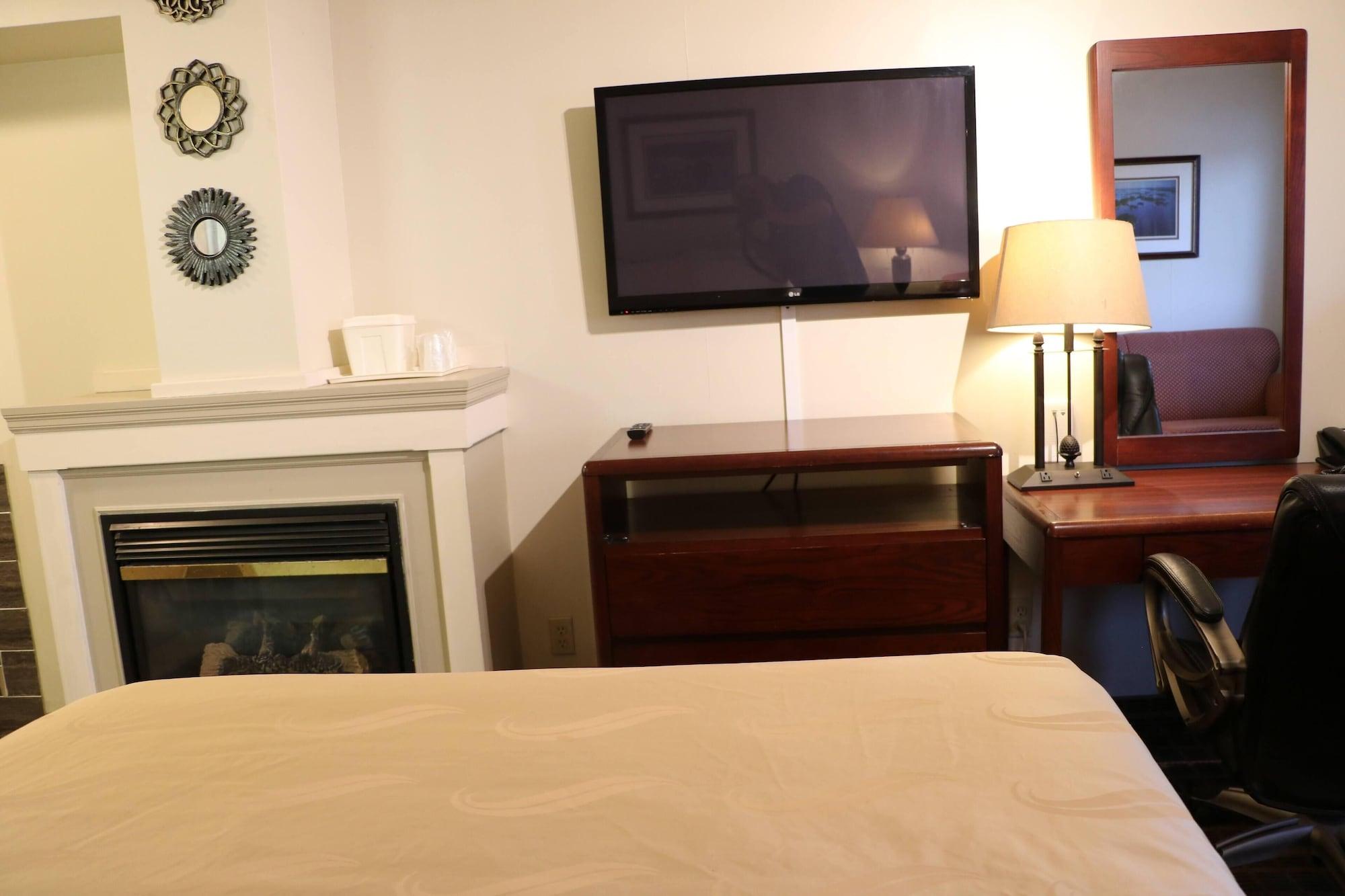 Quality Inn & Suites 1000 Islands Gananoque Extérieur photo